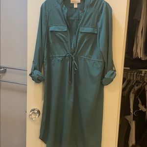 Green maternity dress